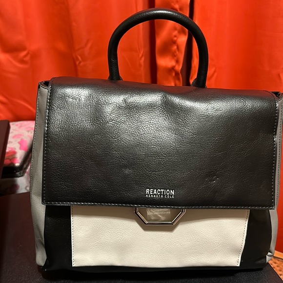 Reaction Kenneth Cole Backpack - Picture 1 of 5